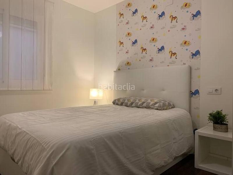 Foto 6100ecb0-a895-4cf2-aecc-ee771f7ee9ac. Alquiler piso apartamento en alquiler en el centro de denia con tres habitaciones en Dénia