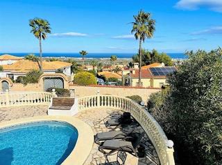 Casa a La Pedrera-Vessanes. Villa con vistas al mar en dénia