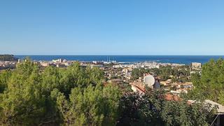 Haus in El Montgó. Villa con vistas al mar dénia