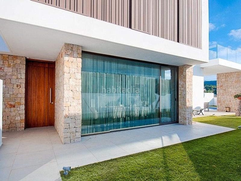 Foto 4d4ac5ac-5973-4d9a-a331-ec18174cc238. Chalet con riscaldamento piscina in Pinar de Advocat-Cometa Moraira