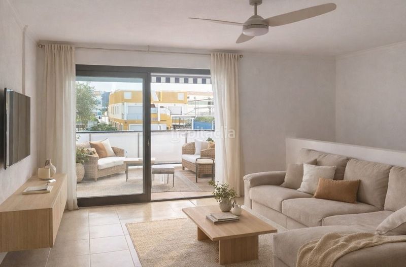 Foto 00000773-235b-4e69-97f8-5a33e5154f8c. Casa adossada amb piscina a Oliva playa Oliva