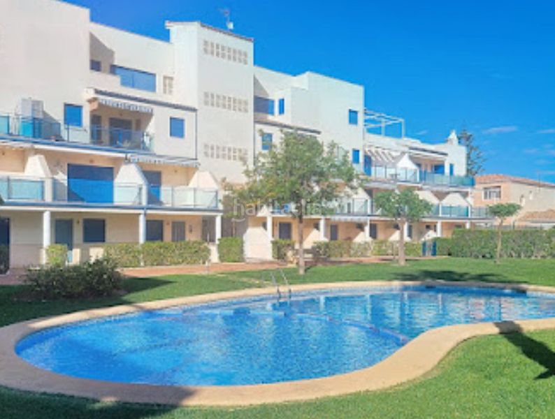 Foto 7d7e00d1-1668-42b8-87e8-98ba6ba51ed4. Casa adossada amb piscina a Oliva playa Oliva