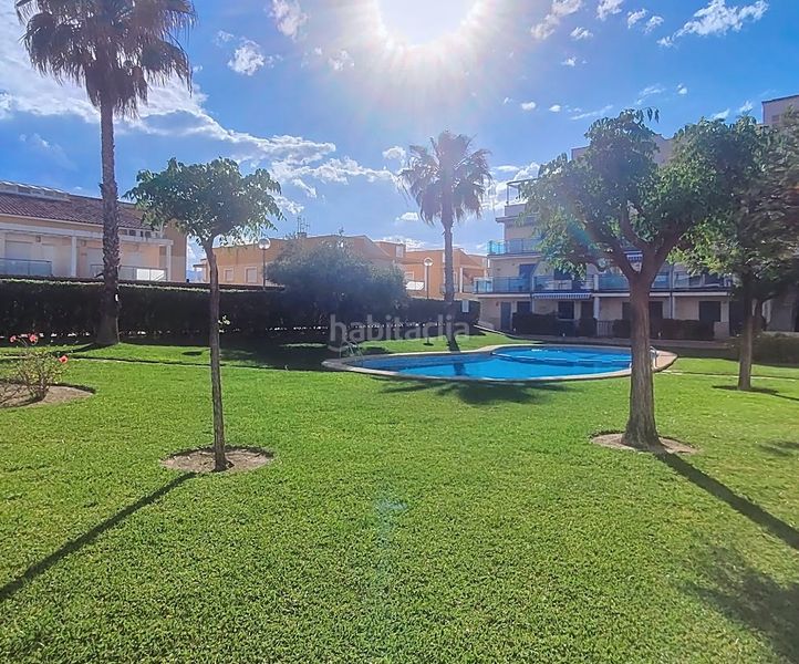 Foto ae7271e8-4623-4a14-8a9d-a8bc7fdce862. Casa adossada amb piscina a Oliva playa Oliva