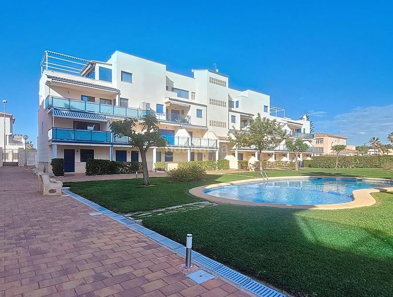 Foto c8f5d53f-4c58-4f89-a0c4-3d475307a9d7. Casa adossada amb piscina a Oliva playa Oliva