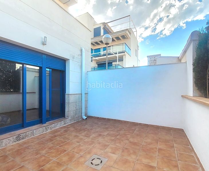 Foto d60366fd-6fae-4098-97f7-c7f2a591d59c. Casa adossada amb piscina a Oliva playa Oliva