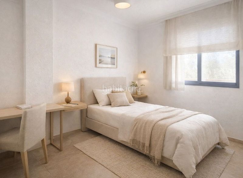 Foto f1b8c793-a6a8-48b2-a6fb-6f5d64fb7278. Casa adossada amb piscina a Oliva playa Oliva