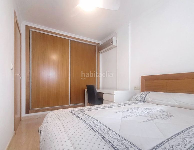 Foto f20398bc-0437-47b4-b9ab-c8f4c72aa1e2. Casa adossada amb piscina a Oliva playa Oliva