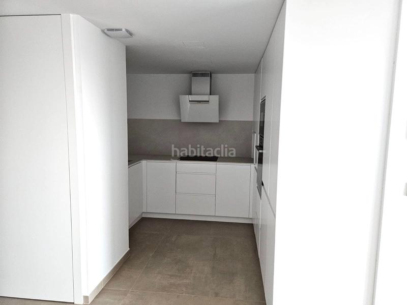 Foto d13c0f93-ff22-411b-b9dd-7c24a3520174. Apartamento estupendo apartamento nuevo en primera línea en Dénia