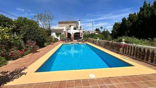 Casa a Cala Advocat-Baladrar. Bonito chalet independiente en benissa