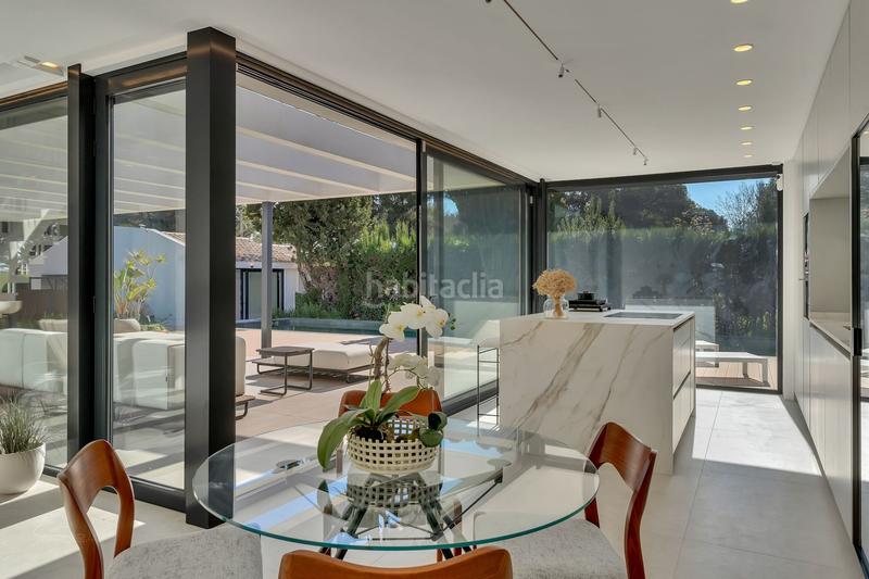 Foto 4834b56a-af62-48cc-b52a-e67ea5161fc0. Casa con riscaldamento piscina in Las Rotas / Les Rotes Dénia