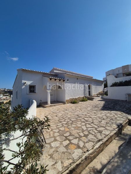 Foto f379be76-fb72-41c1-a548-9b5a174cb3a8. Casa amb calefacció piscina a Paichi Moraira