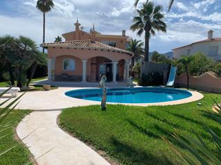 Casa a Devessa - Monte Pego. Villa en primera línea en venta en denia
