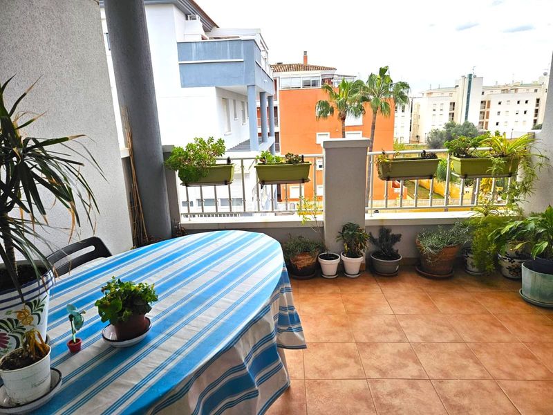 Foto 97aabfb1-9efa-46df-91fd-455796820276. Apartament amb piscina a Centro Urbano Dénia