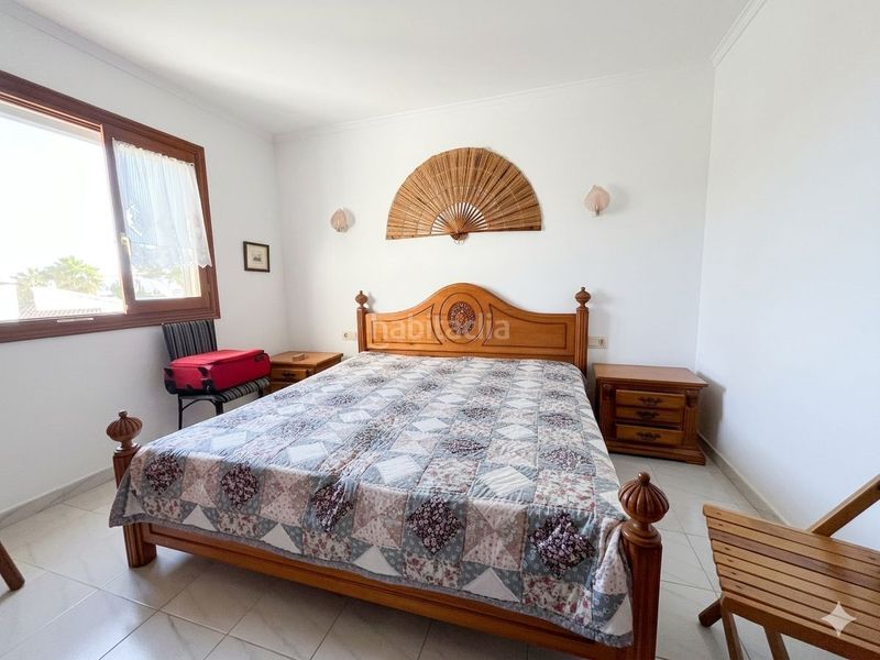 Foto b2fc435e-d494-4d0c-8cfb-7f3e2576a894. Casa adossada amb calefacció piscina a Las Rotas / Les Rotes Dénia