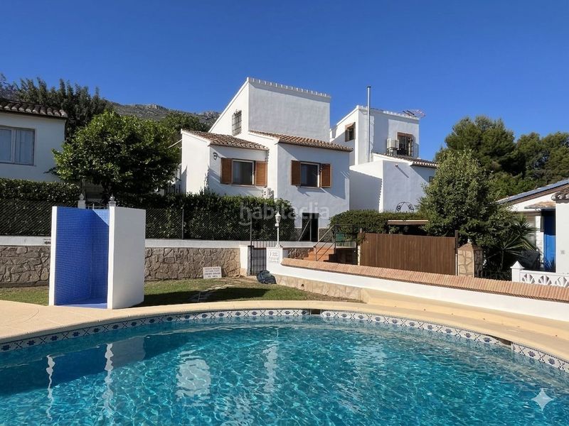 Foto e04fde4a-d9b2-49e3-935d-da4b0ad946b1. Casa adossada amb calefacció piscina a Las Rotas / Les Rotes Dénia