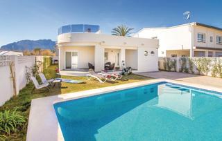 Casa en Devessa - Monte Pego. Bonito chalet moderno en primera lnea de mar