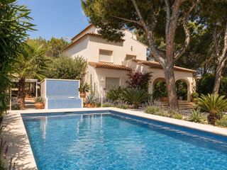 Maison à Las Rotas / Les Rotes. Exclusividad villa independiente con acceso directo al mar en la