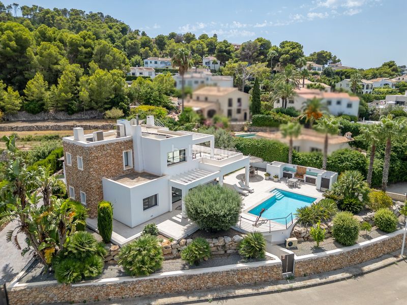 Foto c003ddab-41c3-49e6-bf70-03bf25e7159a. Casa amb piscina a Portichol-Balcón al Mar Xàbia