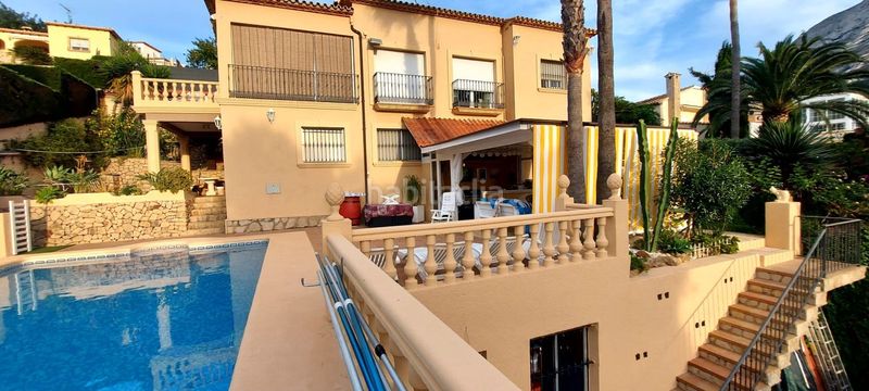Foto 0fa346c8-4b26-4ee2-96d5-5fb664dc74bc. Casa amb piscina a El Montgó Dénia