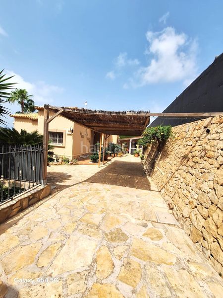 Foto 1deae890-f5b1-49e9-91cc-c8a67059dd54. Casa amb piscina a El Montgó Dénia