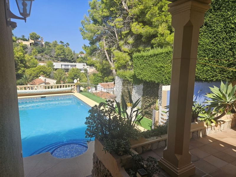 Foto 9b4d655f-786e-4b24-a671-5d0e506d9107. Casa amb piscina a El Montgó Dénia