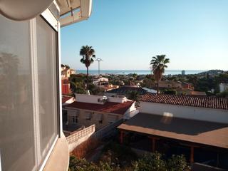 Casa en El Montgó. Villa con piscina y vistas al mar en denia