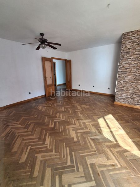 Foto a46f1701-da13-4315-9732-f230f4084e91. Pis amb calefacció aparcament a Soto del Real