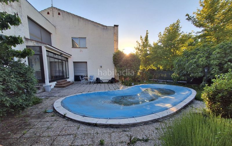 Foto c71ff6fe-abbc-4e99-82d3-ec2051405949. Xalet amb calefacció aparcament piscina a Fuente Santa Colmenar Viejo