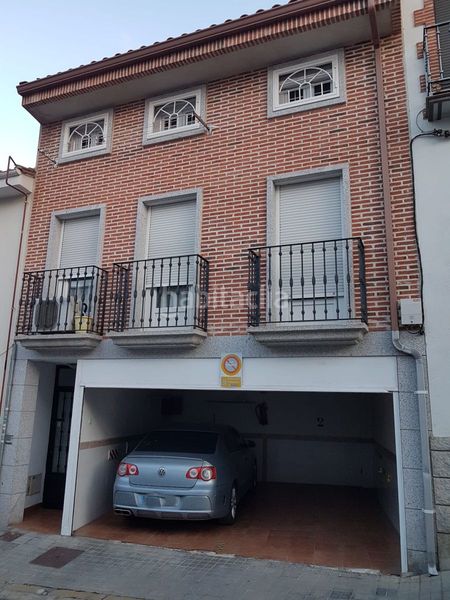Foto ff6d4046-7da6-48f5-858b-978a55fe190a. Àtic amb calefacció aparcament a Centro Colmenar Viejo