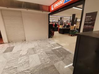 Local Comercial en Embajadores-Lavapis. Local, como inversin de trabajo, en centro comercial muy transi