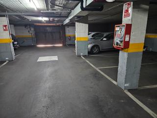 Parking coche en Santa Eugenia. Venta de varias plazas de garaje tanto para coche como para moto