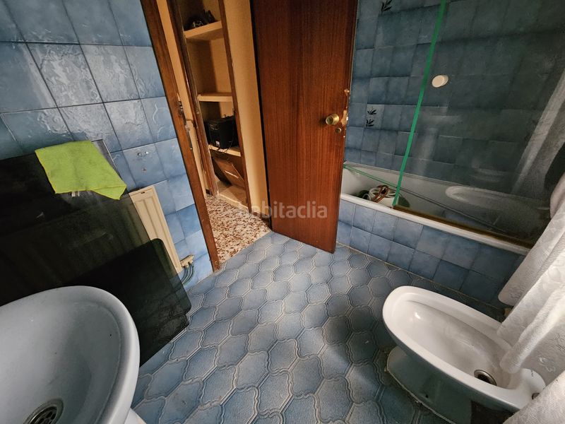 Foto d0b71da5-58d5-49f6-974a-c367fc46a254. Xalet amb xemeneia aparcament piscina a Serracines
