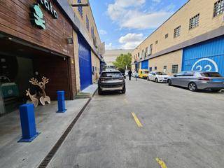 Rent Business premise in Polígono Industrial-Norte. Nave en perfecto estado de mantenimiento en san sebastián de los
