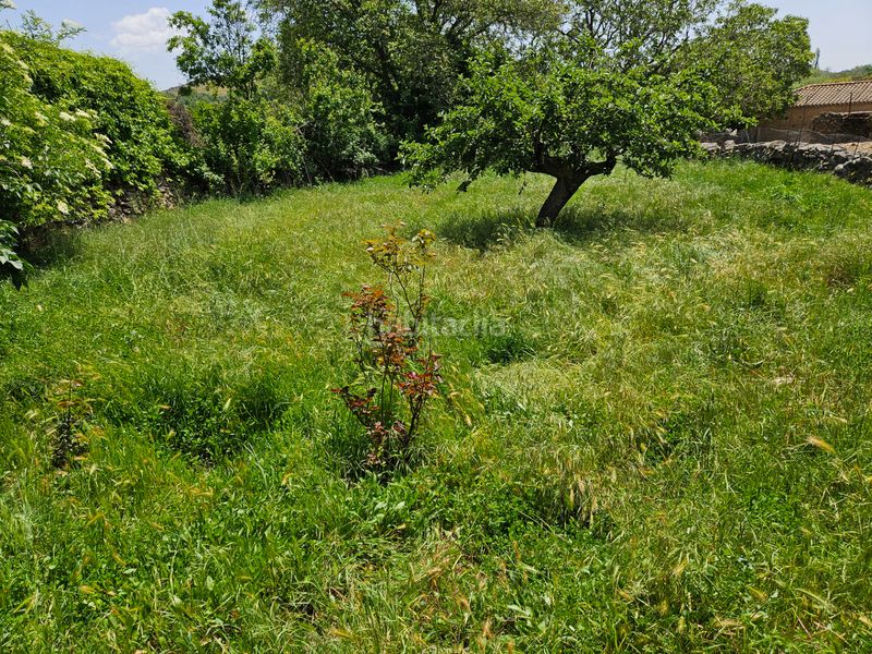 Foto a0f72498-e85b-479b-8fce-2a0dbade3115. Terreno residenziale in calle de los peligros 22 in Serna del Monte (La)