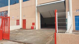 Nau industrial en La Garena. Nave en buen estado de cmodo acceso con 5 estancias y cocina co