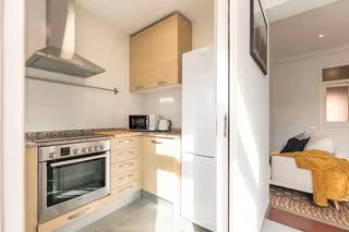 Location Appartement  Carrer de jordà. Apartamento premium con interiores cálidos