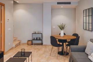 Location Appartement  Avinguda de la república argentina. Piso amplio con personalidad propia