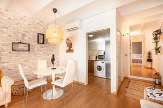 Miete Etagenwohnung  Carrer major. Piso elegante y completamente reformado