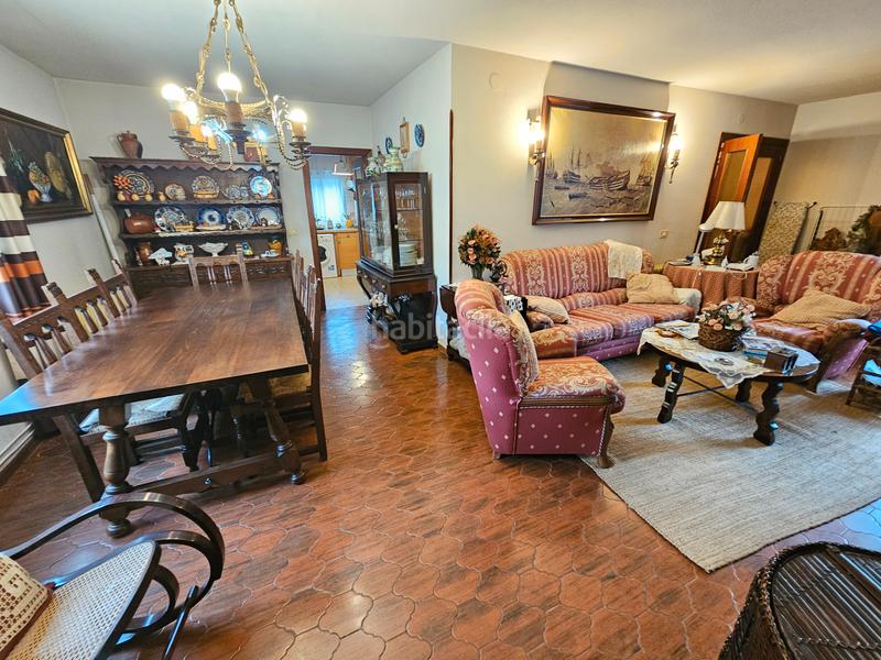 Foto 079fe2a3-5012-4941-8b6b-5d0483bcf5f0. Xalet amb xemeneia calefacció aparcament piscina a Cabanillas de la Sierra