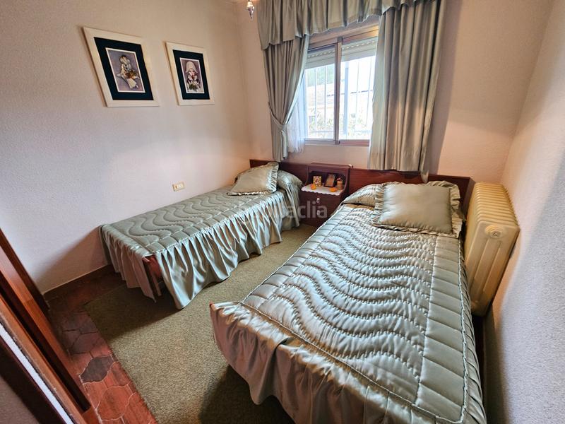 Foto 161ca0a5-bf9f-4145-89f2-f25845661fcc. Xalet amb xemeneia calefacció aparcament piscina a Cabanillas de la Sierra