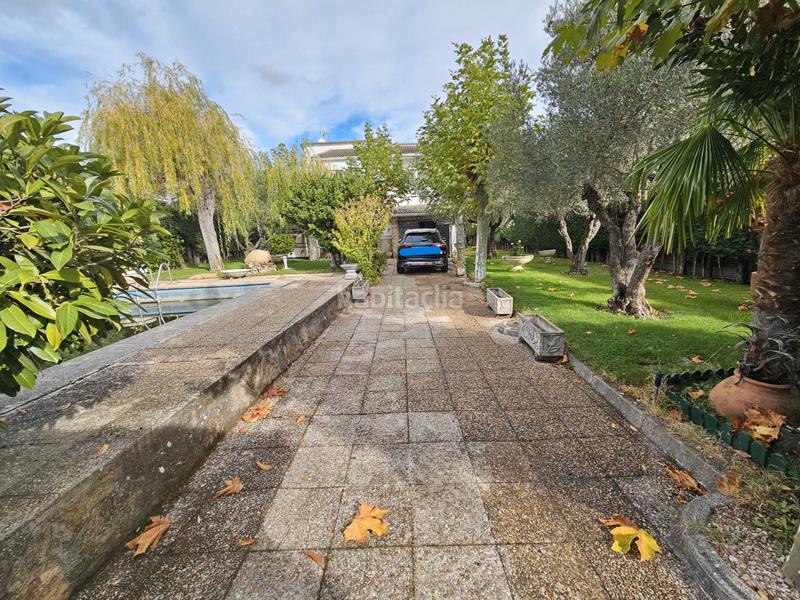 Foto 24aecba0-1952-40f4-98c0-f84c1db29d14. Xalet amb xemeneia calefacció aparcament piscina a Cabanillas de la Sierra