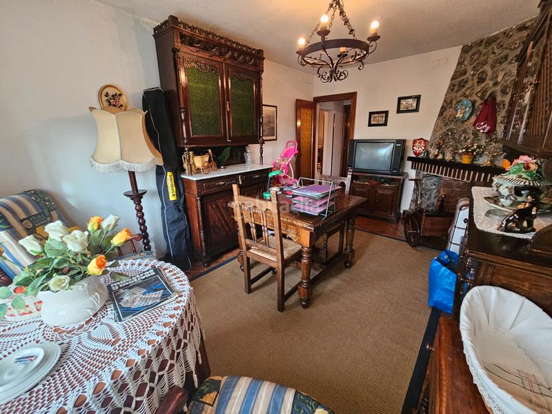 Foto 38bc8222-7fe4-44e9-9732-e75d78c8d0cd. Xalet amb xemeneia calefacció aparcament piscina a Cabanillas de la Sierra