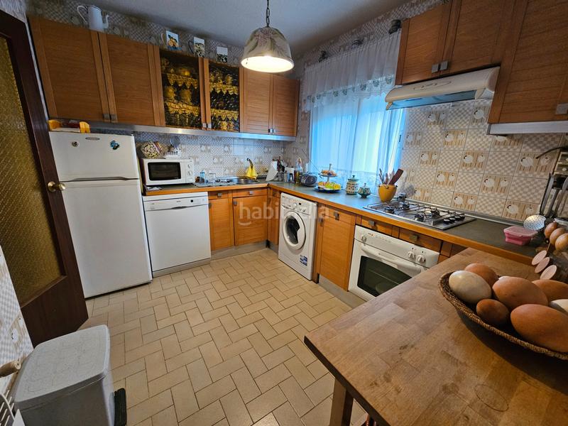 Foto 80cf3585-2e76-48d4-936f-3622b40e8e14. Xalet amb xemeneia calefacció aparcament piscina a Cabanillas de la Sierra