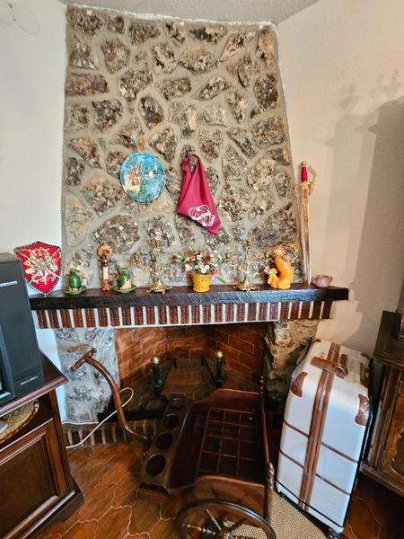 Foto b6b9a7cd-e0aa-496f-a8f5-b496a3ca627b. Xalet amb xemeneia calefacció aparcament piscina a Cabanillas de la Sierra