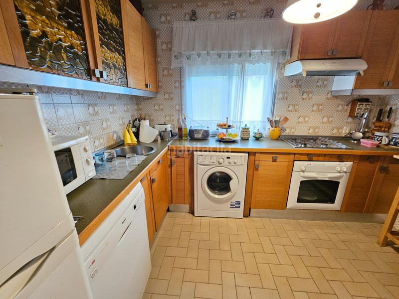 Foto bcd92333-986b-4de4-8c77-d61e0f0f02b0. Xalet amb xemeneia calefacció aparcament piscina a Cabanillas de la Sierra