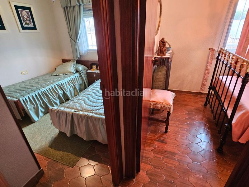 Foto c6f248ac-4397-4688-8f64-5408c9ed9d3a. Xalet amb xemeneia calefacció aparcament piscina a Cabanillas de la Sierra