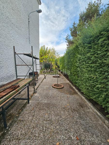 Foto d37364a3-04ea-4bbe-b710-0734dbd002bc. Xalet amb xemeneia calefacció aparcament piscina a Cabanillas de la Sierra