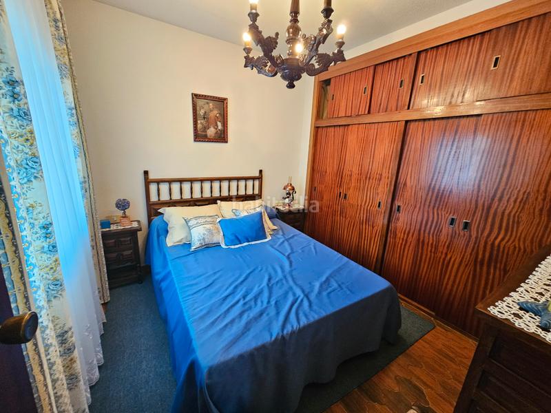 Foto d5017f1e-1c19-4ba5-94dd-96b0f66be7d7. Xalet amb xemeneia calefacció aparcament piscina a Cabanillas de la Sierra