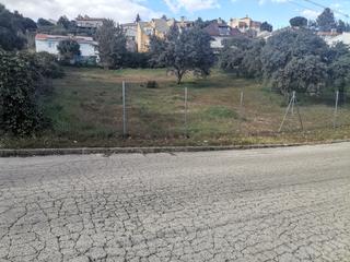 Terrain résidentiel à Casar (El). Parcela bien ubicada en la urbanización las colinas de el casar