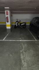 Parking voiture à Carrer del Pintor Maella 33